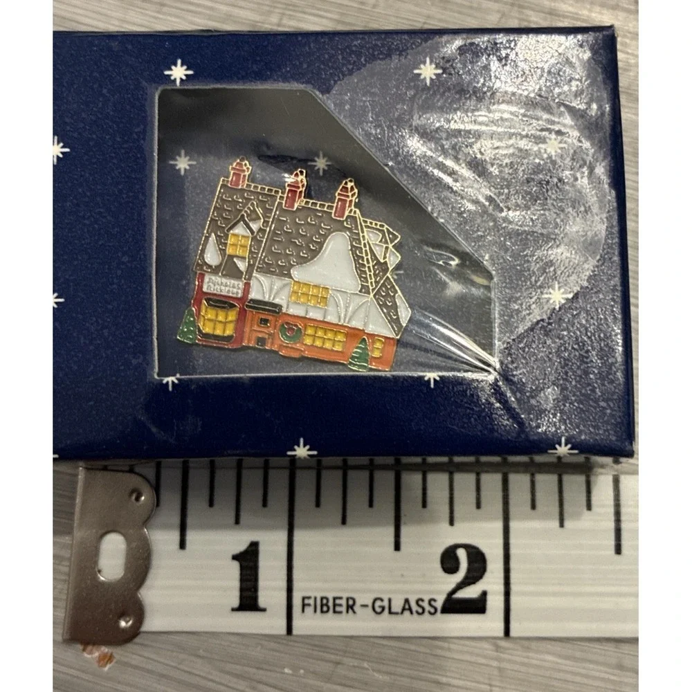 Dept 56 Lapel Pin Dickens Village 1992 Cottage First in Series Nicholas Nickleby